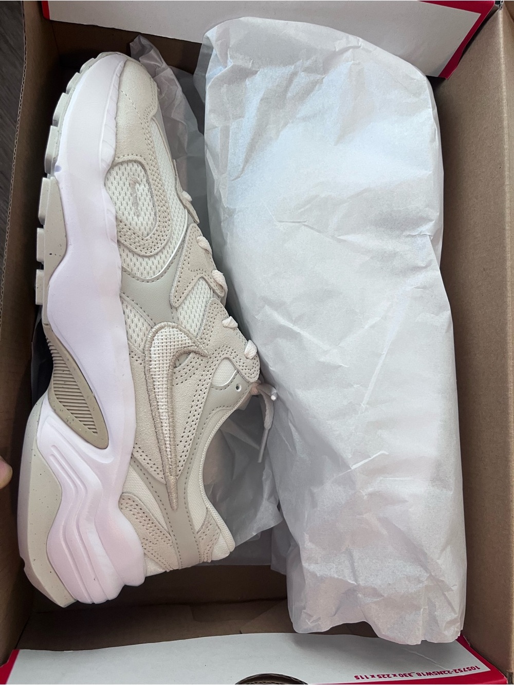 Nike Women’s Beige and White Chunky Sneakers
